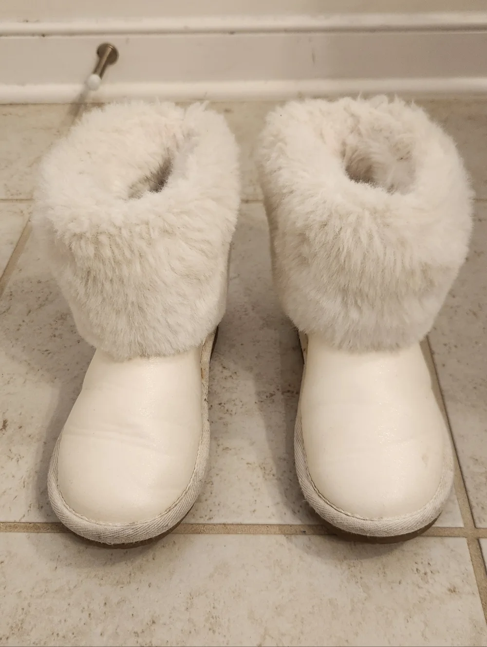 Gymboree Faux Fur White Boot Size 1 Youth Child‎ Bootie